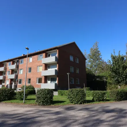 Rent this 3 bed apartment on Torggatan in 287 72 Traryd, Sweden