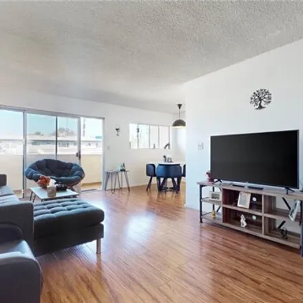 Buy this 2 bed condo on Tujunga Wash Path in Los Angeles, CA 91607