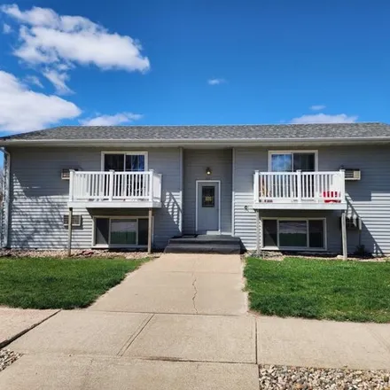 Buy this studio house on 2791 East Bragstad Drive in Sioux Falls, SD 57103