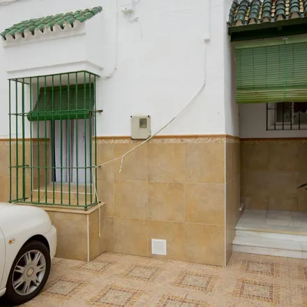 Image 5 - Plaza de Vista Florida, 41009 Seville, Spain - Apartment for rent