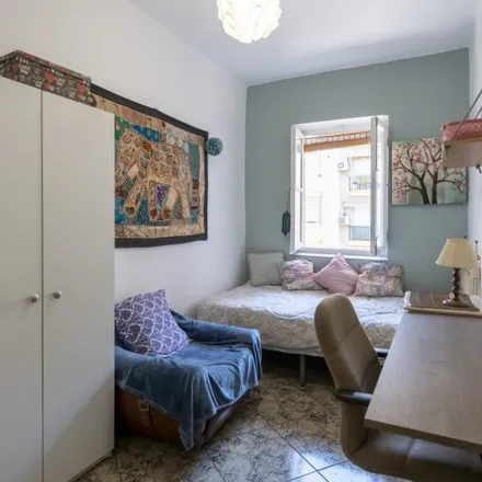 Rent this 4 bed room on Carrer de Molinell in 46010 Valencia, Spain