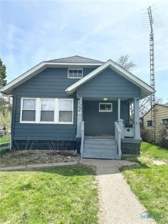 Buy this 2 bed house on 1705 Duncan Road in Toledo, OH 43613