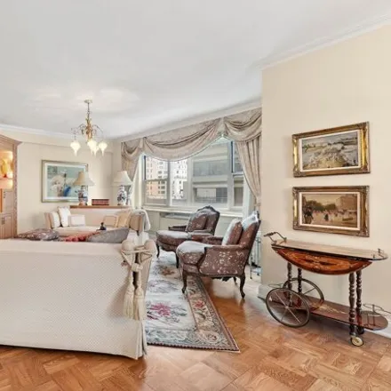 Image 3 - 164 East 68th Street, New York, NY 10065, USA - Apartment for sale