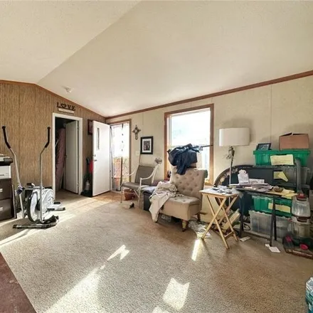 Image 7 - 144 Mayfield Lane, West Mifflin, PA 15122, USA - Apartment for sale