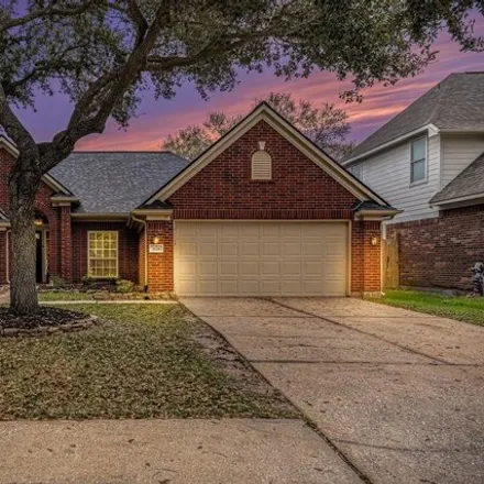 Buy this 3 bed house on 2158 Crimson Lake Lane in League City, TX 77573