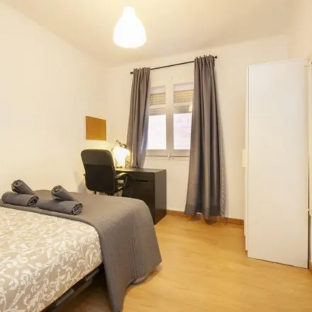 Rent this 3 bed room on Biblioteca Santa Eulàlia in Carrer de Pareto, 22