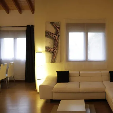 Rent this 2 bed apartment on 39594 Val de San Vicente