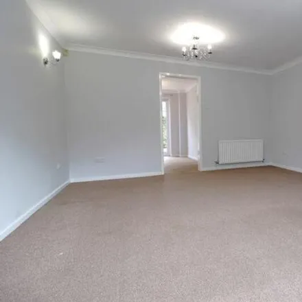 Image 5 - Edmund Avenue, Stafford, ST17 9FT, United Kingdom - House for sale