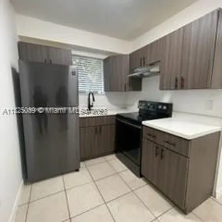 Image 3 - 120 Northeast 55th Street, Bayshore, Miami, FL 33137, USA - Apartment for rent