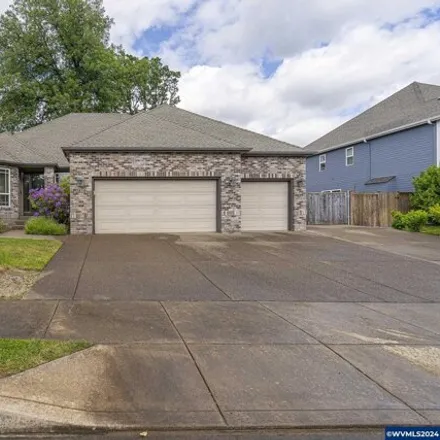 Buy this 3 bed house on 2410 Northwest Broadway Street in Albany, OR 97321