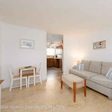 Image 4 - Wooley Court, Long Branch, NJ 07740, USA - Condo for rent