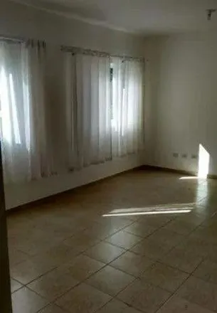 Buy this 2 bed apartment on Rua Nicarágua in Campo Pequeno, Colombo - PR