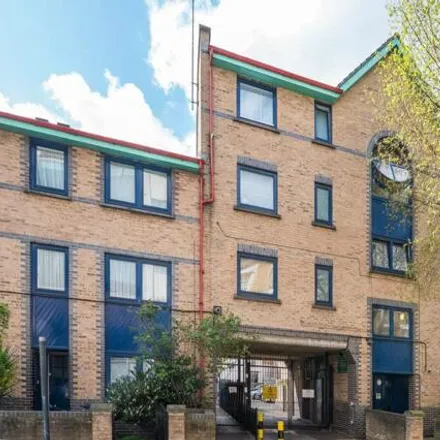 Rent this 4 bed house on hub by Premier Inn in 86 Brick Lane, Spitalfields