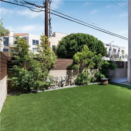Image 1 - 261 Pacific Avenue, Los Angeles, CA 90291, USA - House for sale