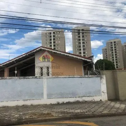 Buy this 2 bed house on Rua Fundição de Ouro in Areão, Taubaté - SP