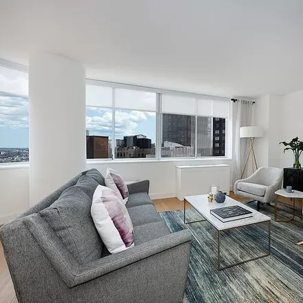 Rent this 3 bed apartment on 420 E 54th St
