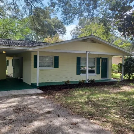 Buy this 3 bed house on 1055 Northeast 39th Court in Ocala, FL 34470