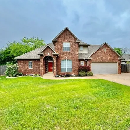 Rent this 4 bed house on 899 Colony Court in Edmond, OK 73003
