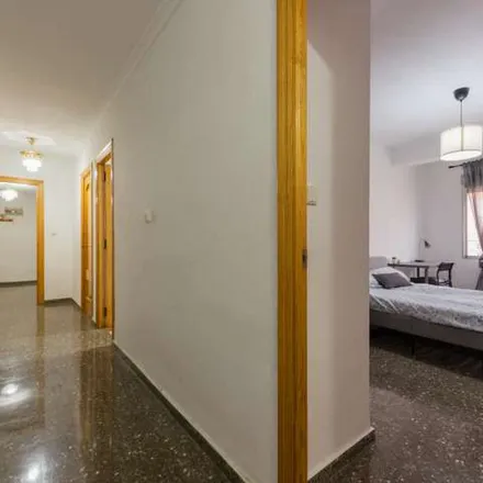 Image 6 - Carrer d'Emili Nadal (Mestre), 46015 Valencia, Spain - Apartment for rent