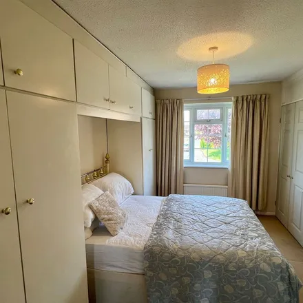 Rent this 2 bed apartment on 3 Avondale in Maidenhead, SL6 6SE