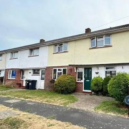Rent this 2 bed townhouse on Brading Avenue in Gosport, PO13 0NT