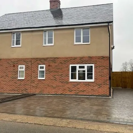 Rent this 4 bed duplex on The Drift in Harlaxton, NG32 1AE