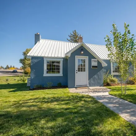 Buy this 2 bed house on 600 Whittier Street in Idaho Falls, ID 83401