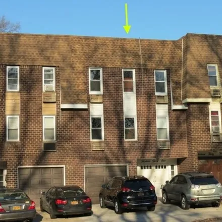 Rent this 3 bed house on 13-27 Bell Boulevard in New York, NY 11360