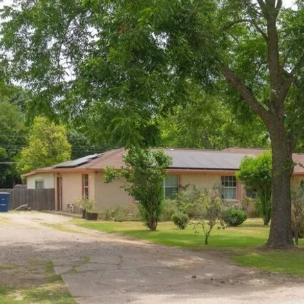 Buy this 3 bed house on 138 Southwood Drive in Lancaster, TX 75146