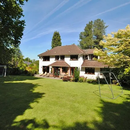 Image 3 - 1 &amp; 2 Withinlee Cottages, 1 & 2 Tudor Drive, Prestbury, SK10 4UU, United Kingdom - Apartment for rent