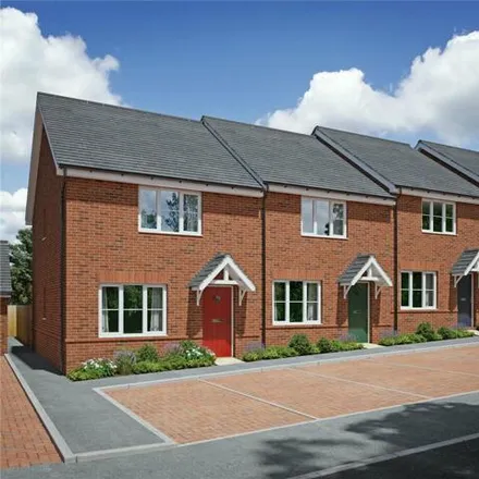 Buy this 2 bed townhouse on Finch Close in Shillingford Abbot, EX2 0AF