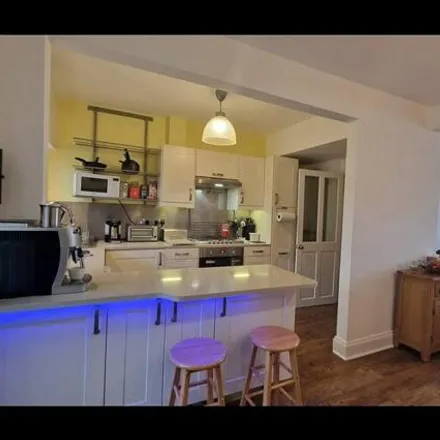 Image 3 - Moorfield Road, London, UB8 3SL, United Kingdom - Townhouse for rent