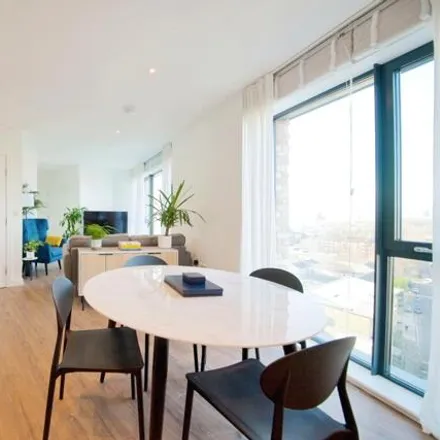 Image 3 - Canterbury House, Bow Road, Bromley-by-Bow, London, E3 3AU, United Kingdom - Apartment for sale
