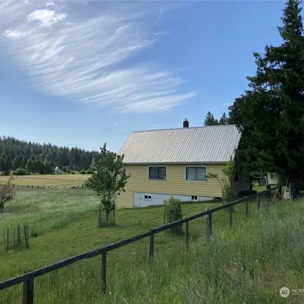 Buy this 3 bed house on 1378 South Avenue in Roslyn, Kittitas County