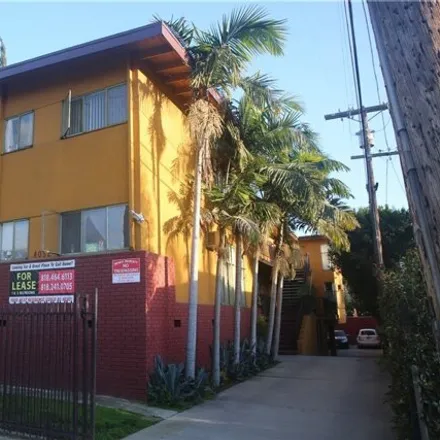 Buy this 11 bed house on 4064 Chevy Chase Drive in Los Angeles, CA 90039