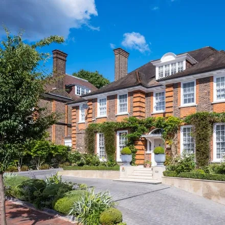 Rent this 7 bed house on 15 Greenaway Gardens in London, NW3 7DJ