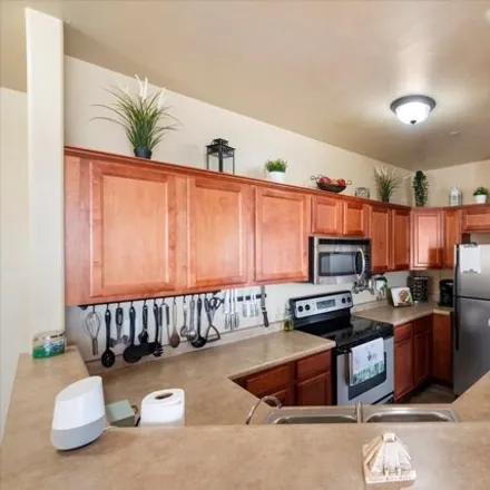 Image 8 - 8466 South Yellow Poppy Drive, West Jordan, UT 84081, USA - Condo for sale