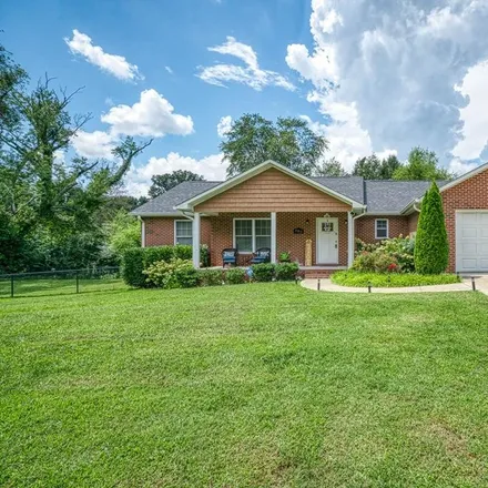 Buy this 3 bed house on 982 North Pickard Avenue in Village Green, Cookeville