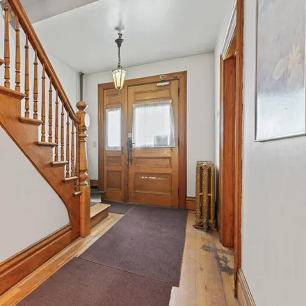 Image 3 - 9 Florence Place, City of Troy, NY 12180, USA - Duplex for sale
