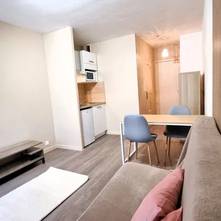 Rent this 1 bed apartment on 37 Rue Corot in 63000 Clermont-Ferrand, France