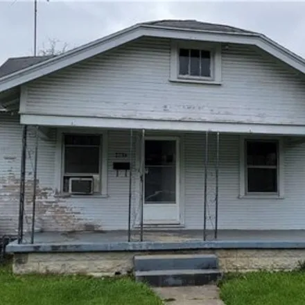 Buy this 2 bed house on 887 Bedford Avenue in Dayton, OH 45402