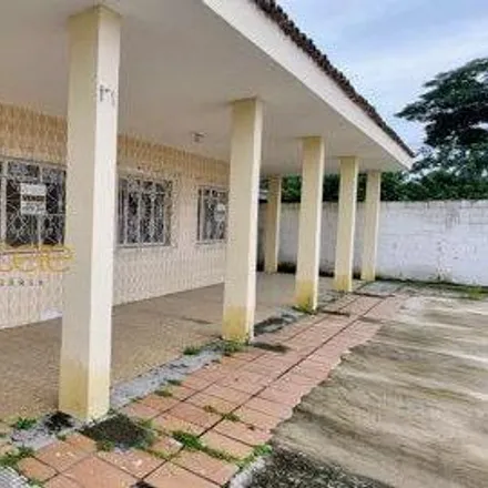 Buy this 3 bed house on Rua Vereador José Francisco Machado in Residencial Ramos, Pindamonhangaba - SP