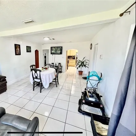 Image 3 - 3420 Southwest 12th Court, Fort Lauderdale, FL 33312, USA - House for sale