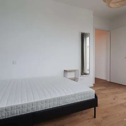 Rent this 6 bed apartment on Fontänenfeld in Leopoldplatz, 13353 Berlin