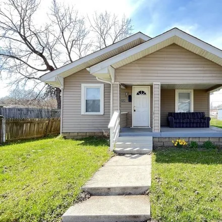 Buy this 2 bed house on 2539 Lincoln Street in Anderson, IN 46016