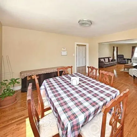 Image 5 - 87 Sinniger Place, Maywood, Bergen County, NJ 07607, USA - House for sale