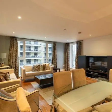 Rent this 3 bed apartment on Waitrose in 402 North End Road, London