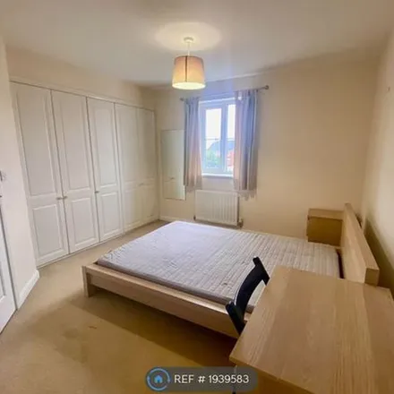 Rent this 5 bed townhouse on 118 Filton Avenue in Bristol, BS7 0AP