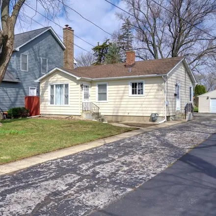 Buy this 3 bed house on 1082 East Madison Street in Lombard, IL 60148