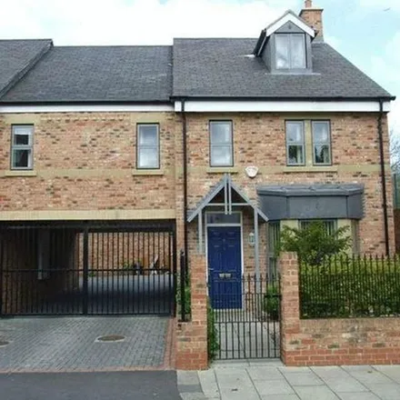 Image 2 - Norham Place, Newcastle upon Tyne, NE2 2SR, United Kingdom - Townhouse for rent